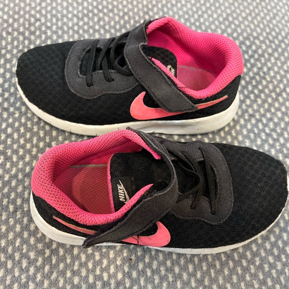 Nike Sneakers - Picture 9 of 11